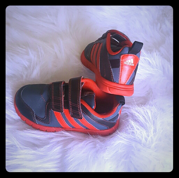 boys adidas velcro shoes